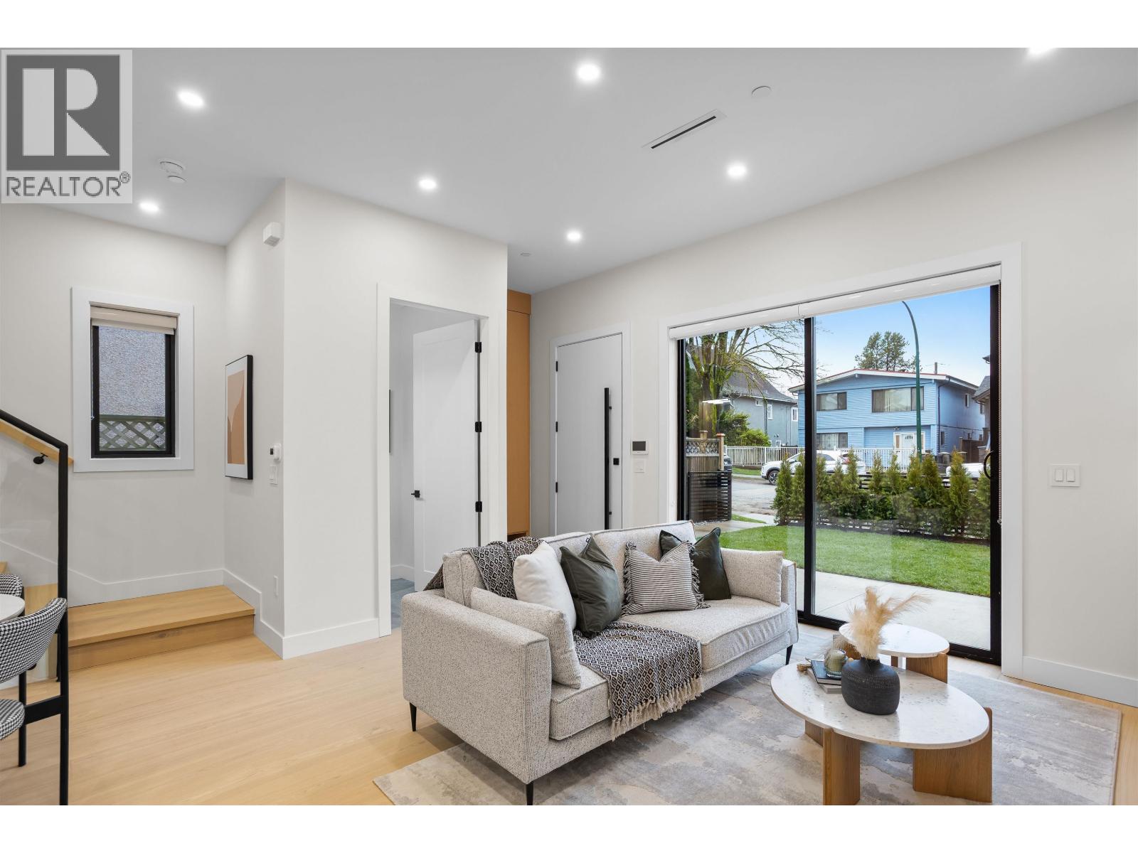 1 5306 CULLODEN STREET, Vancouver