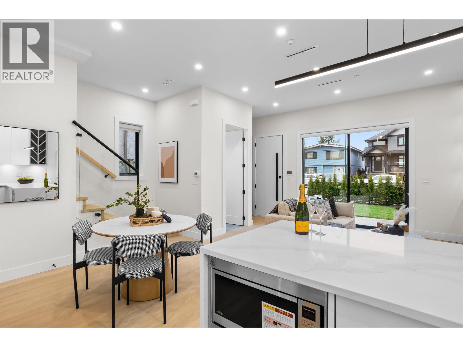 1 5306 CULLODEN STREET, Vancouver