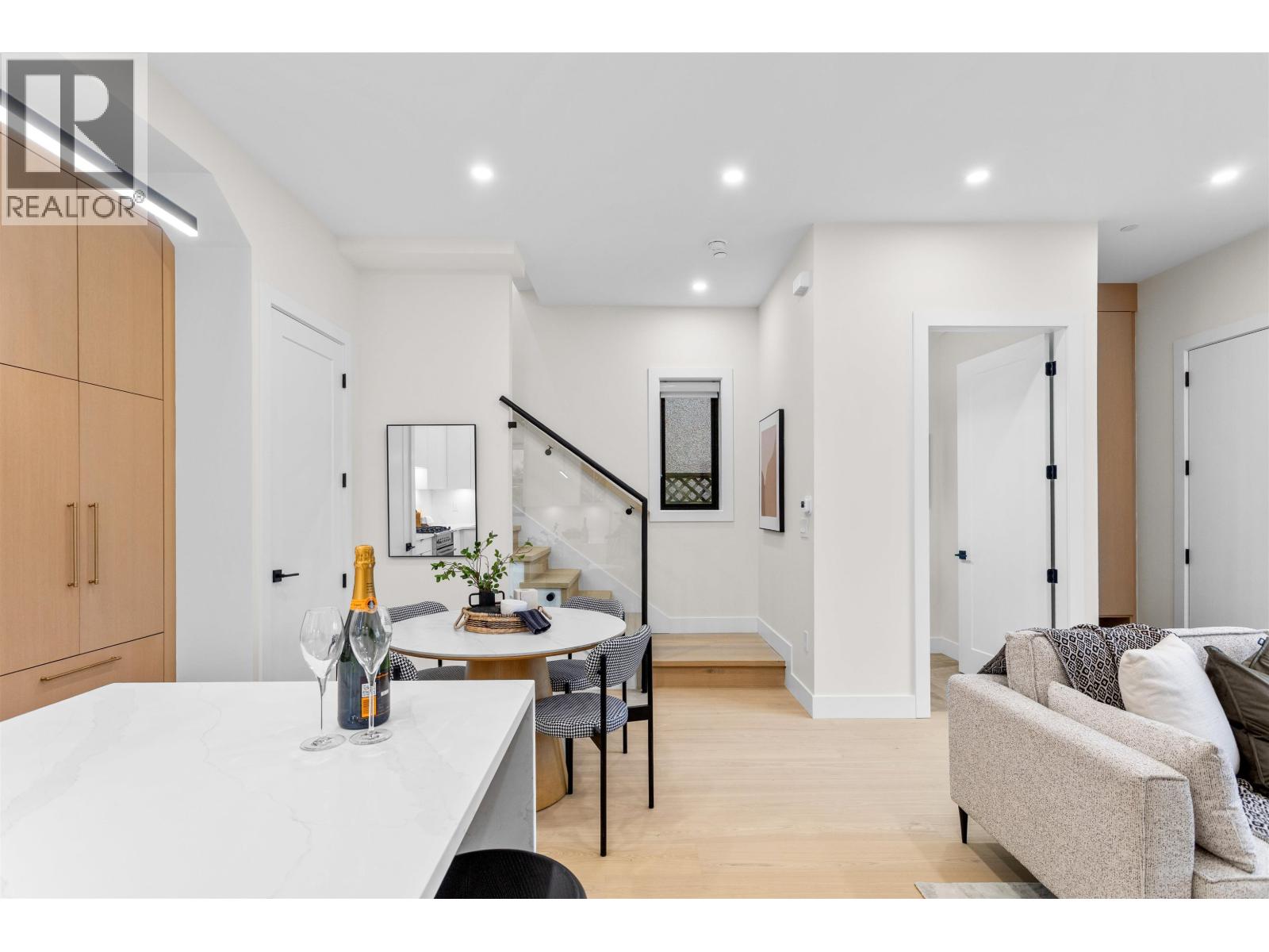 1 5306 CULLODEN STREET, Vancouver