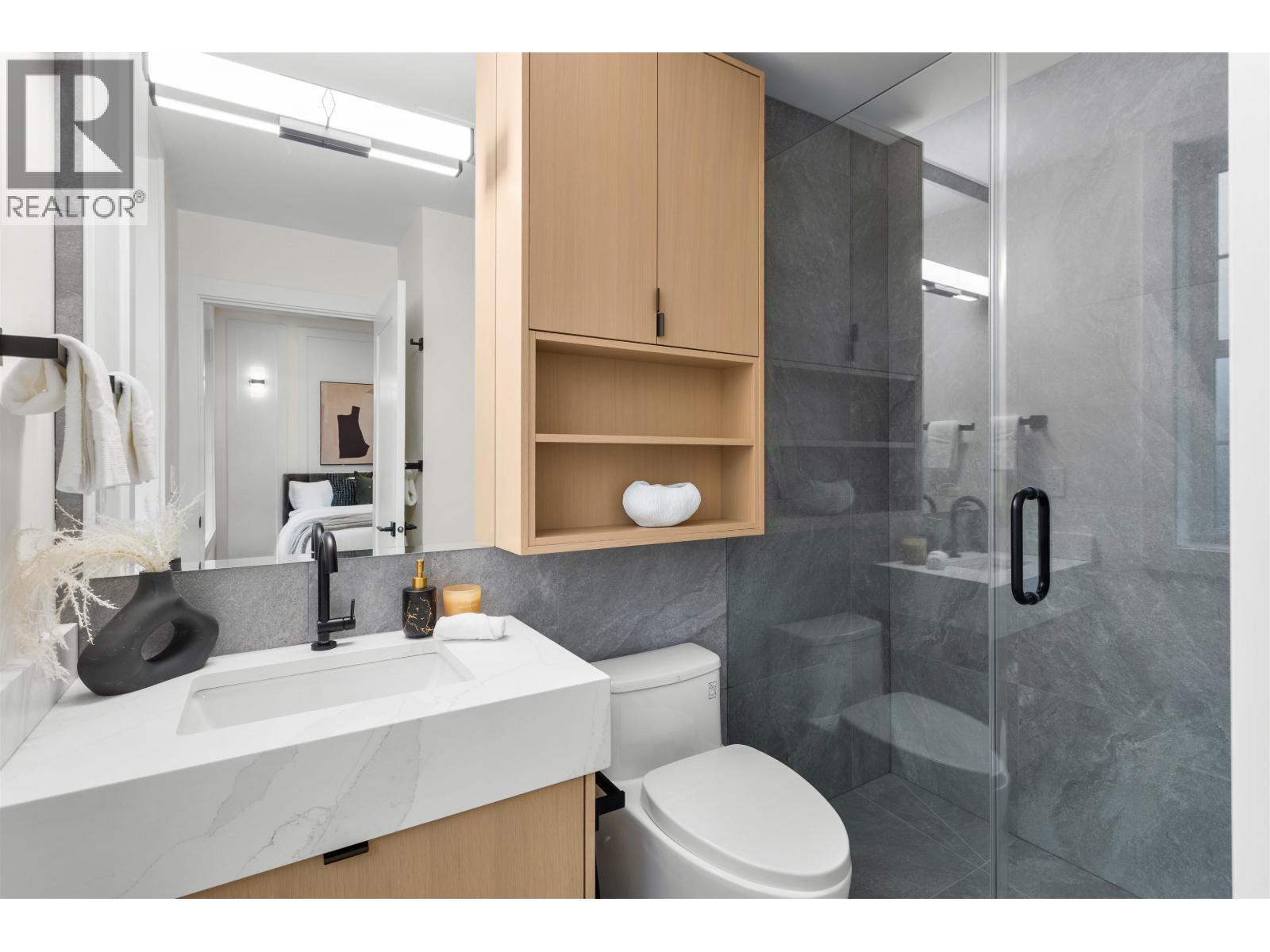 2 5306 CULLODEN STREET, Vancouver