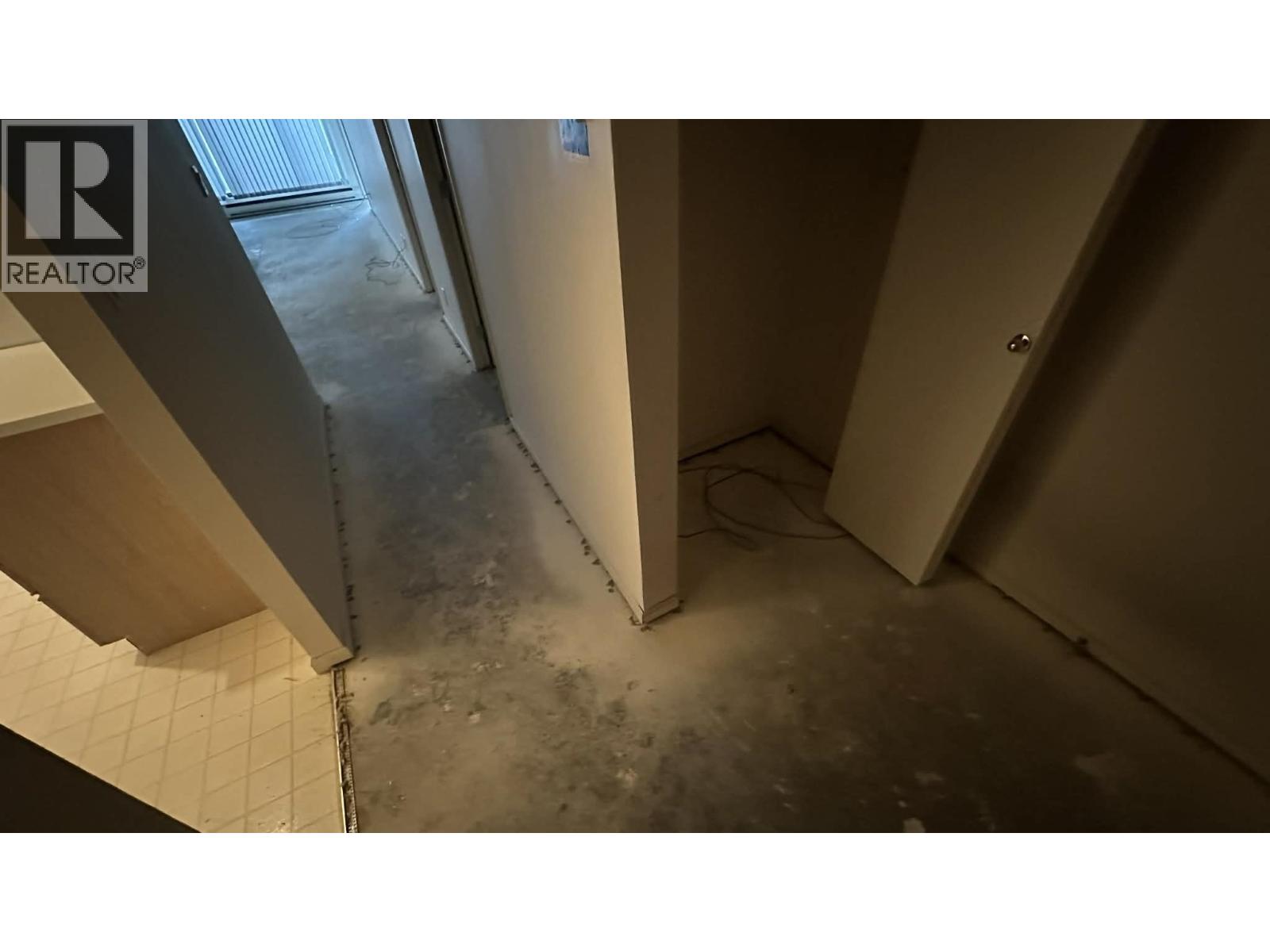 #406-8871 LANSDOWNE Road, Richmond