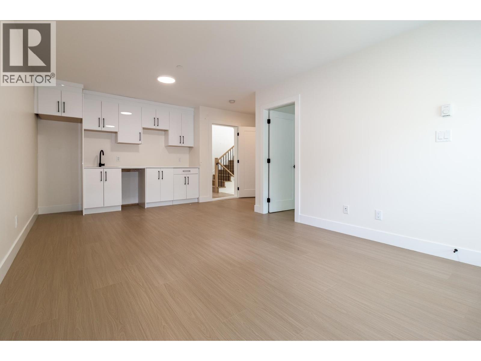 38891 GARIBALDI AVENUE, Squamish