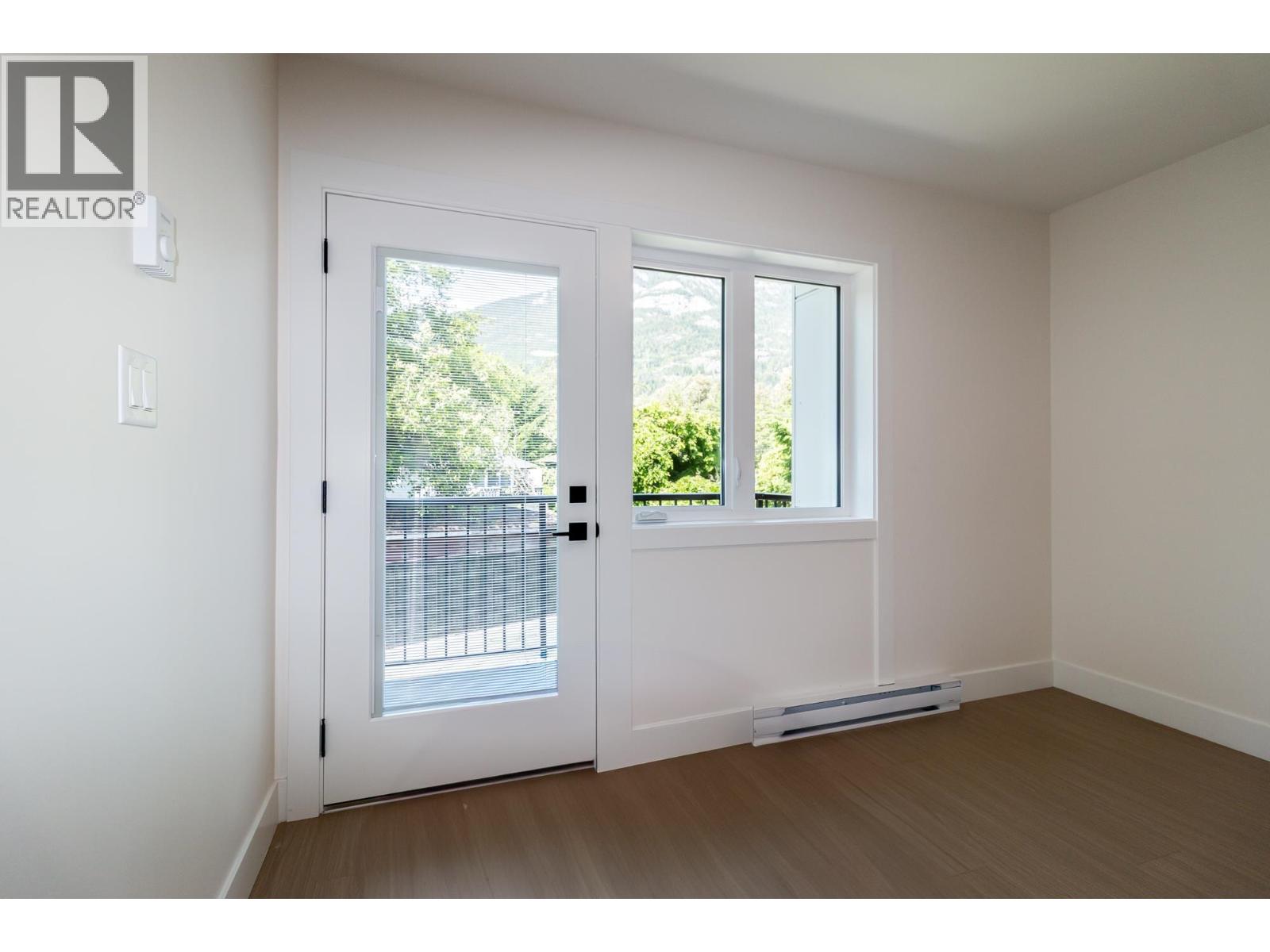 38891 GARIBALDI AVENUE, Squamish