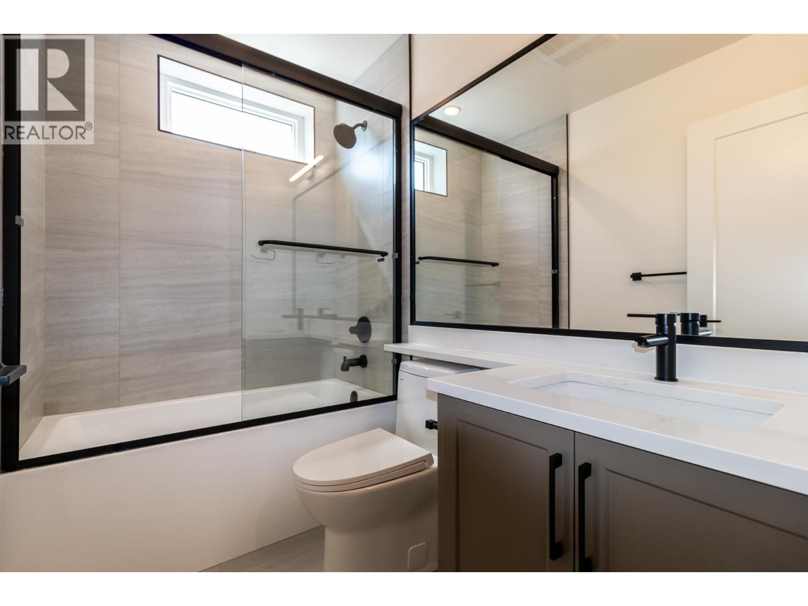 38891 GARIBALDI AVENUE, Squamish