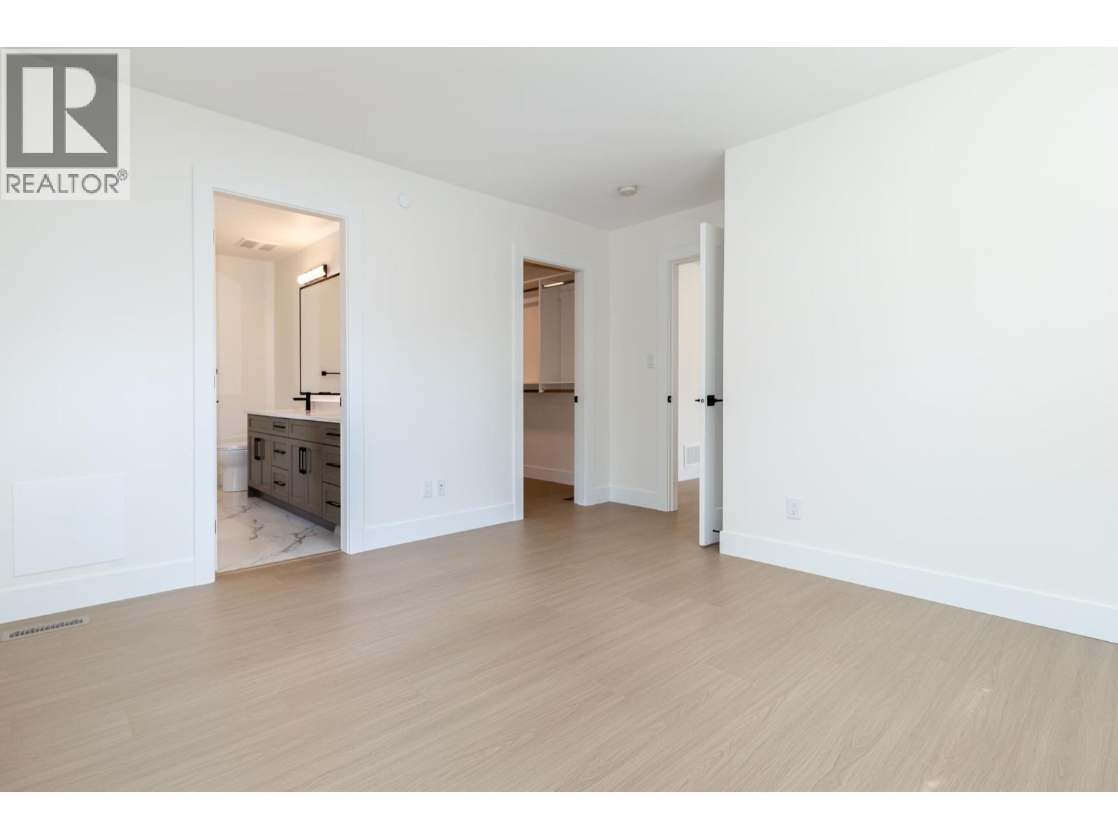 38891 GARIBALDI AVENUE, Squamish