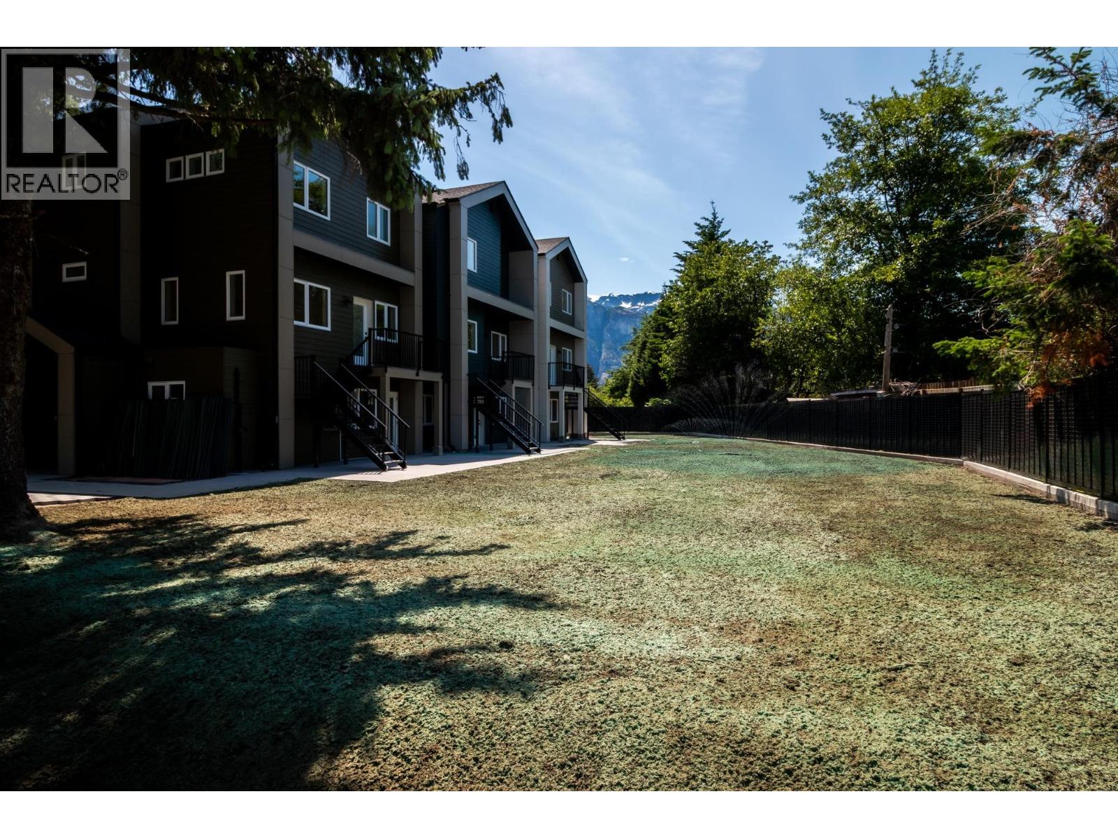 38891 GARIBALDI AVENUE, Squamish