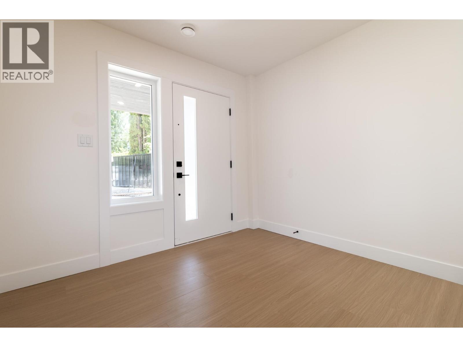 38891 GARIBALDI AVENUE, Squamish