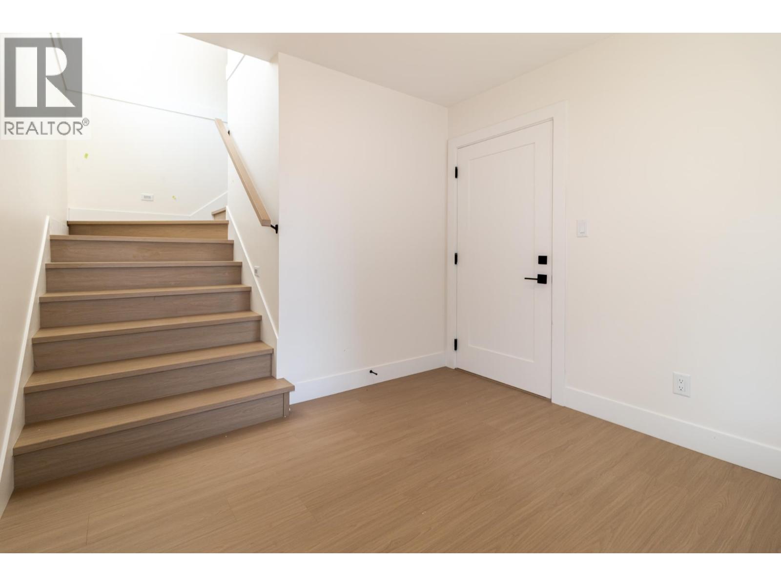 38891 GARIBALDI AVENUE, Squamish