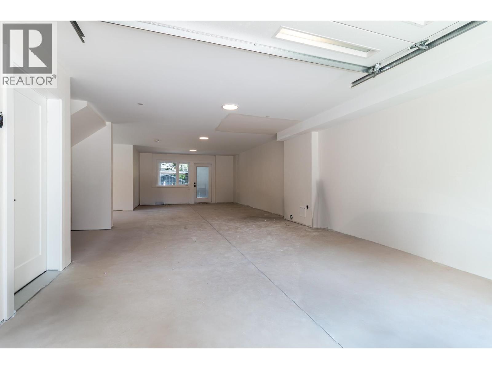 38891 GARIBALDI AVENUE, Squamish