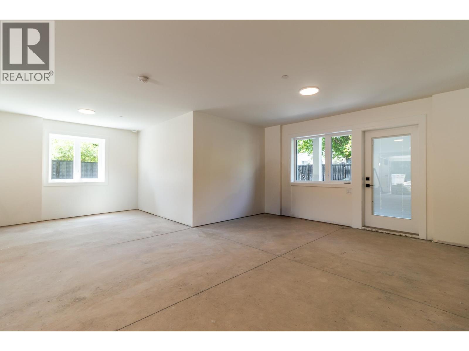 38891 GARIBALDI AVENUE, Squamish