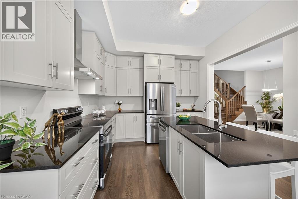 67 STARFIRE CRESCENT - 15