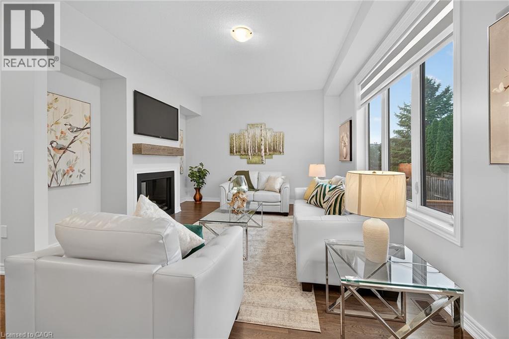 67 STARFIRE CRESCENT - 24