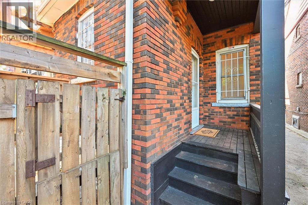 1047 MAIN Street E,Hamilton,,