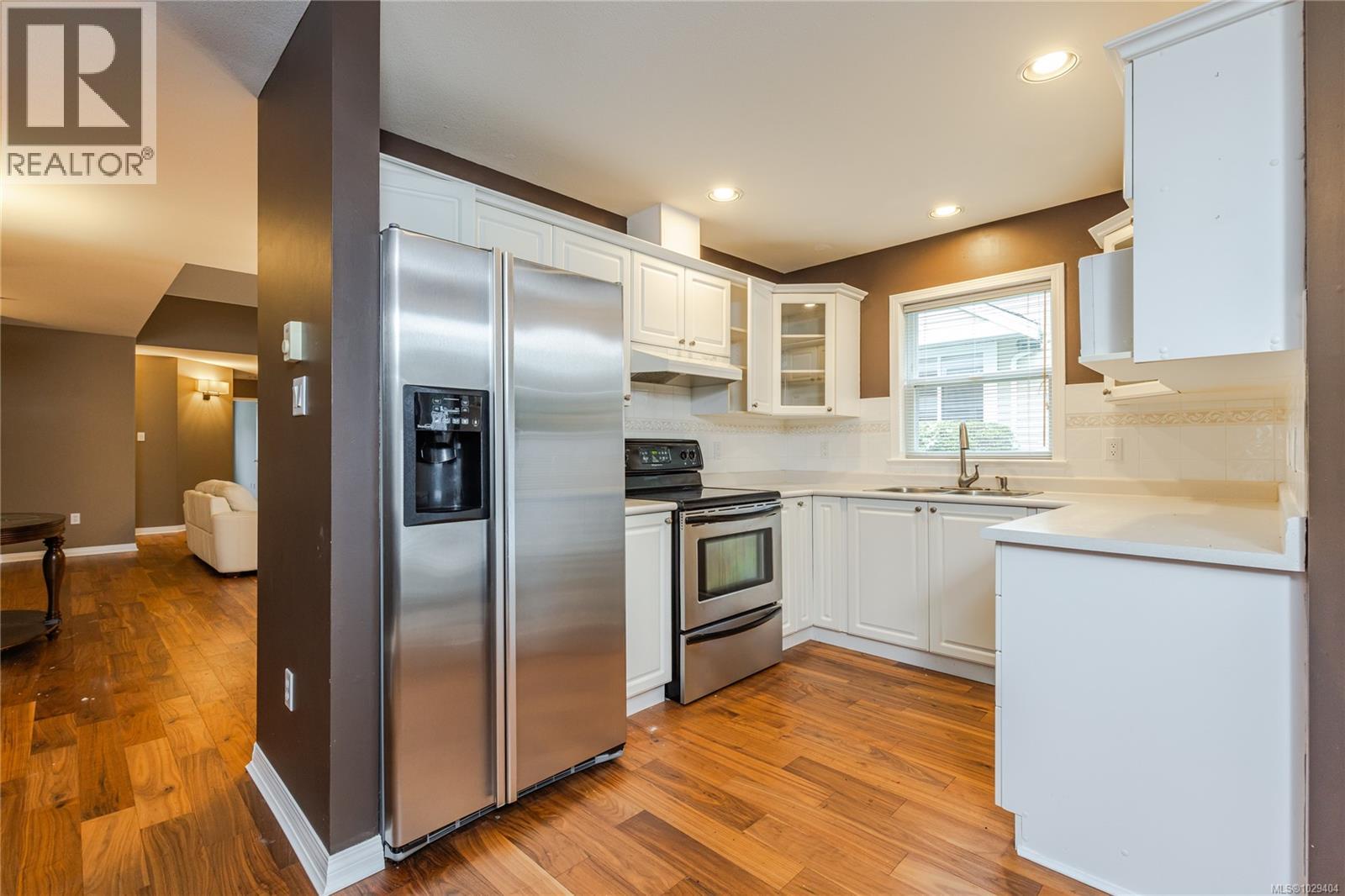 5256 ARBOUR CRES - 13