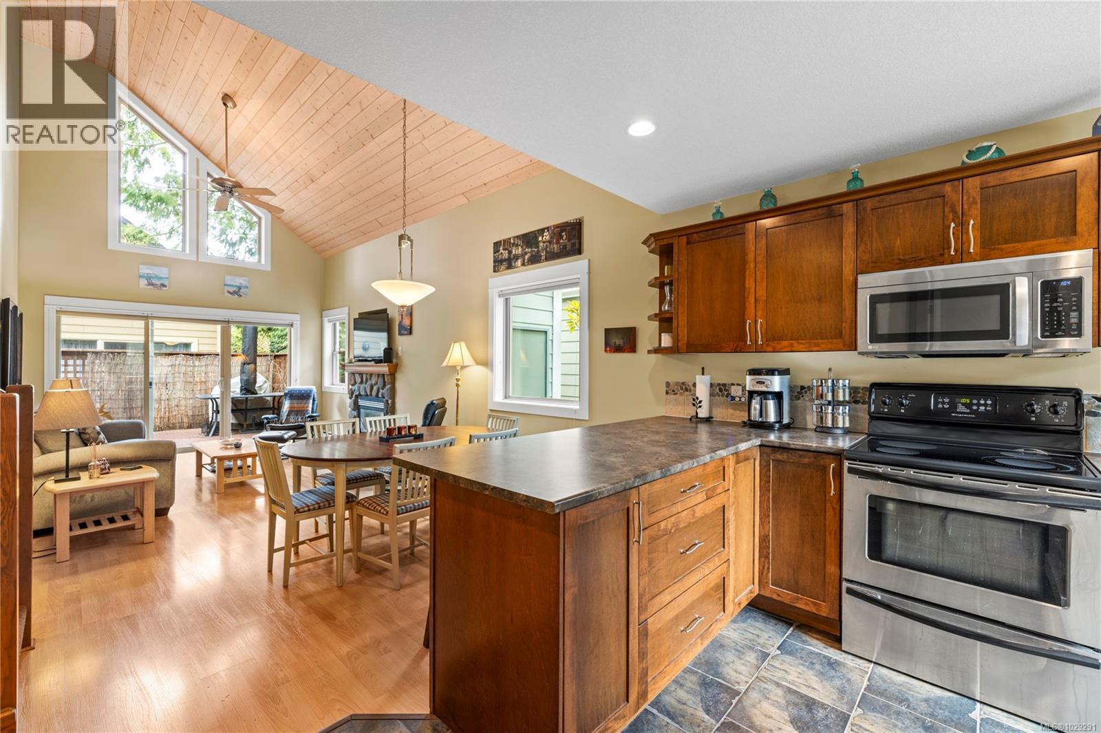 #169 1080 RESORT DR - 6