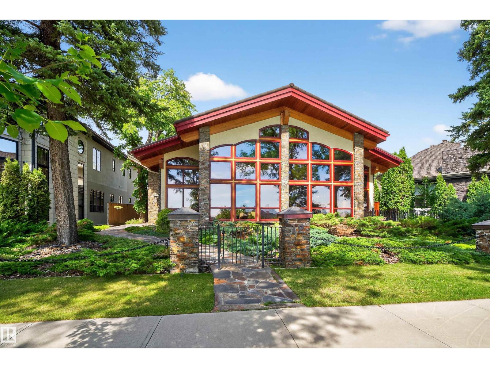 12 WELLINGTON CR NW - 1