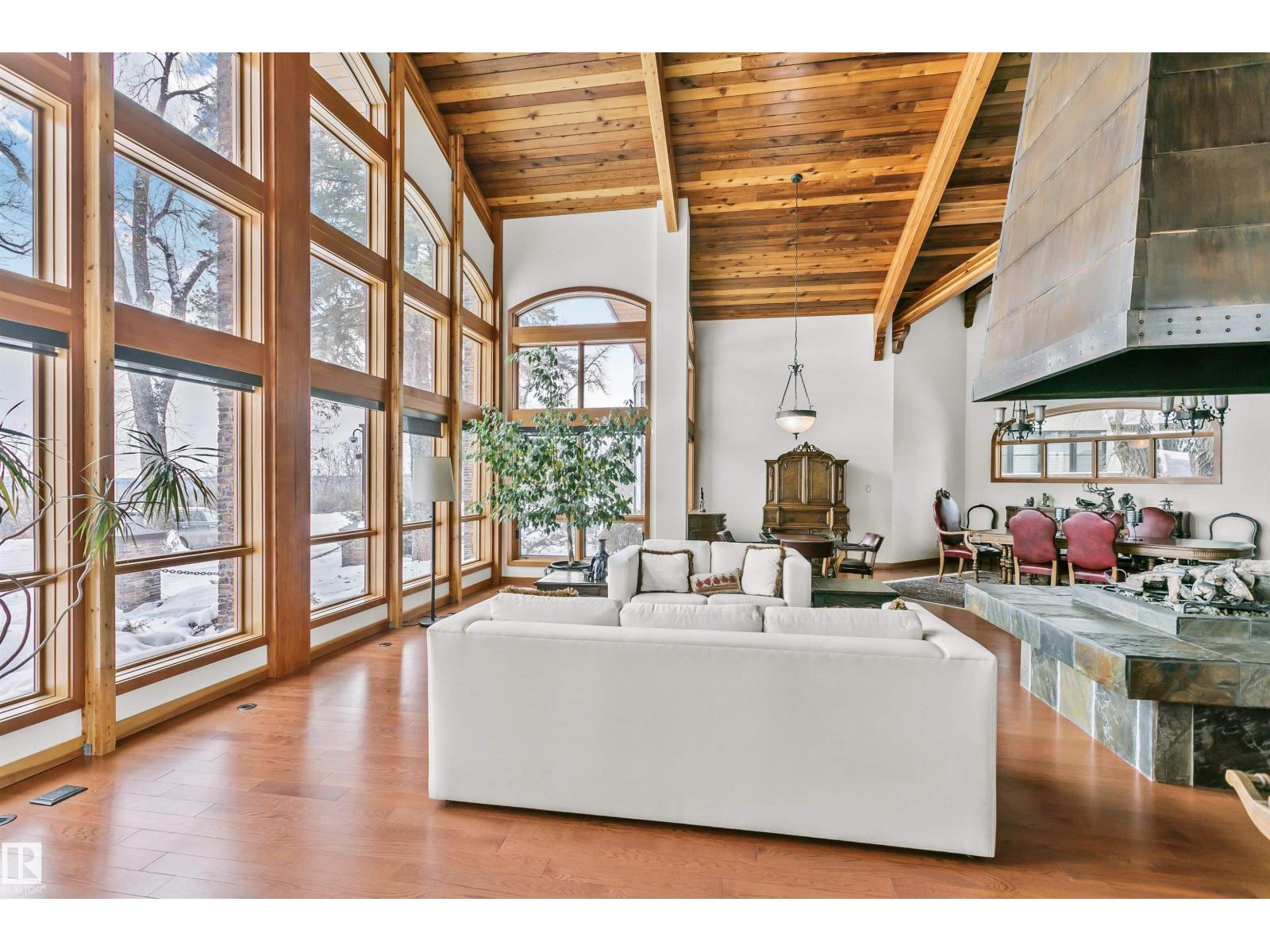 12 WELLINGTON CR NW - 18