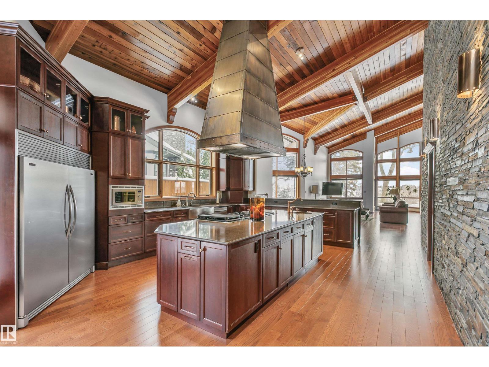 12 WELLINGTON CR NW - 30