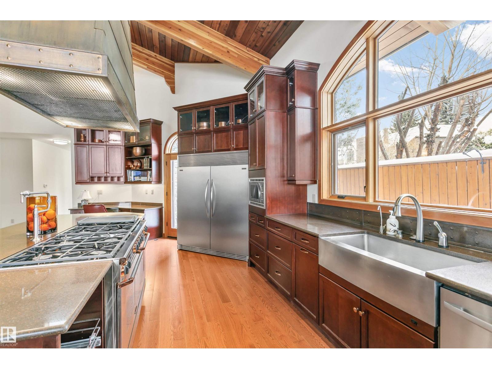 12 WELLINGTON CR NW - 32