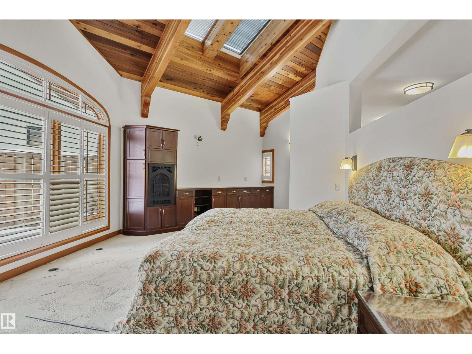 12 WELLINGTON CR NW - 40