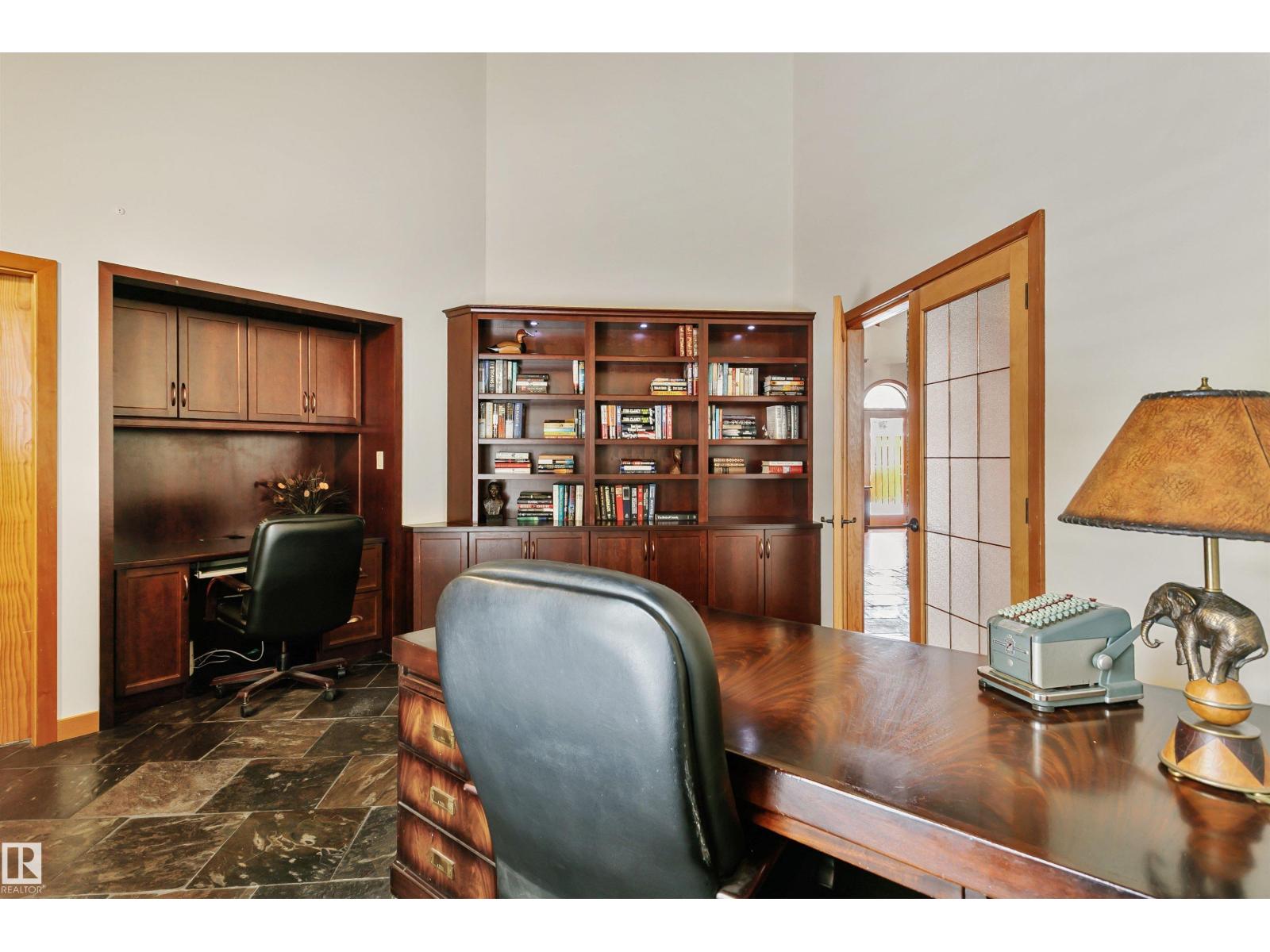 12 WELLINGTON CR NW - 49