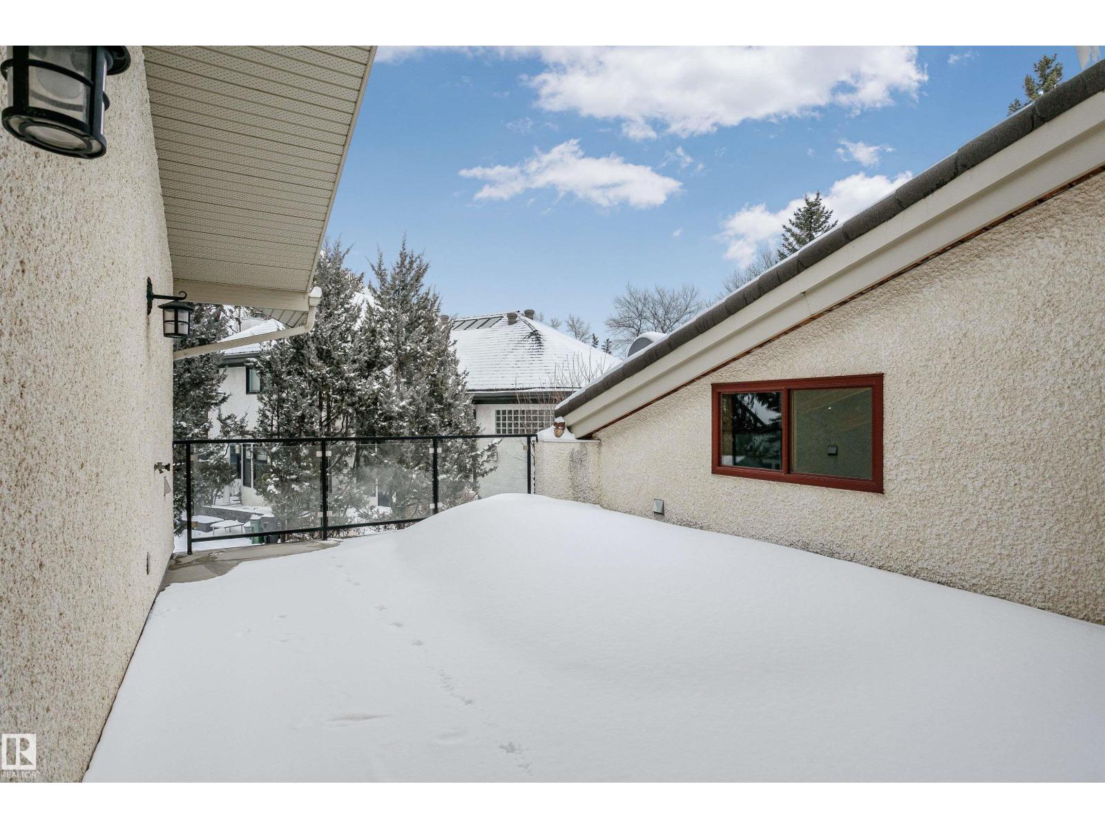 12 WELLINGTON CR NW - 53