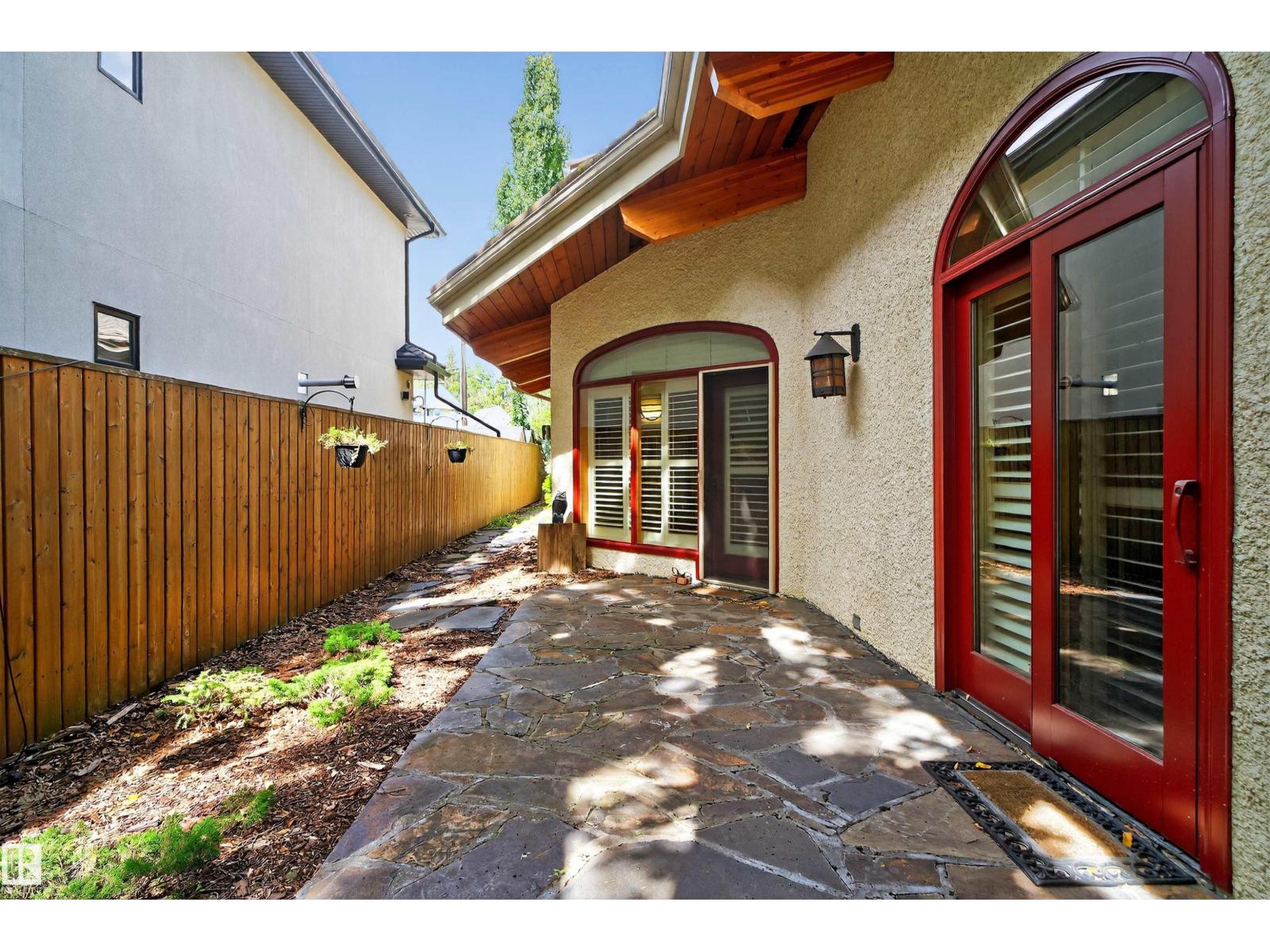 12 WELLINGTON CR NW - 8