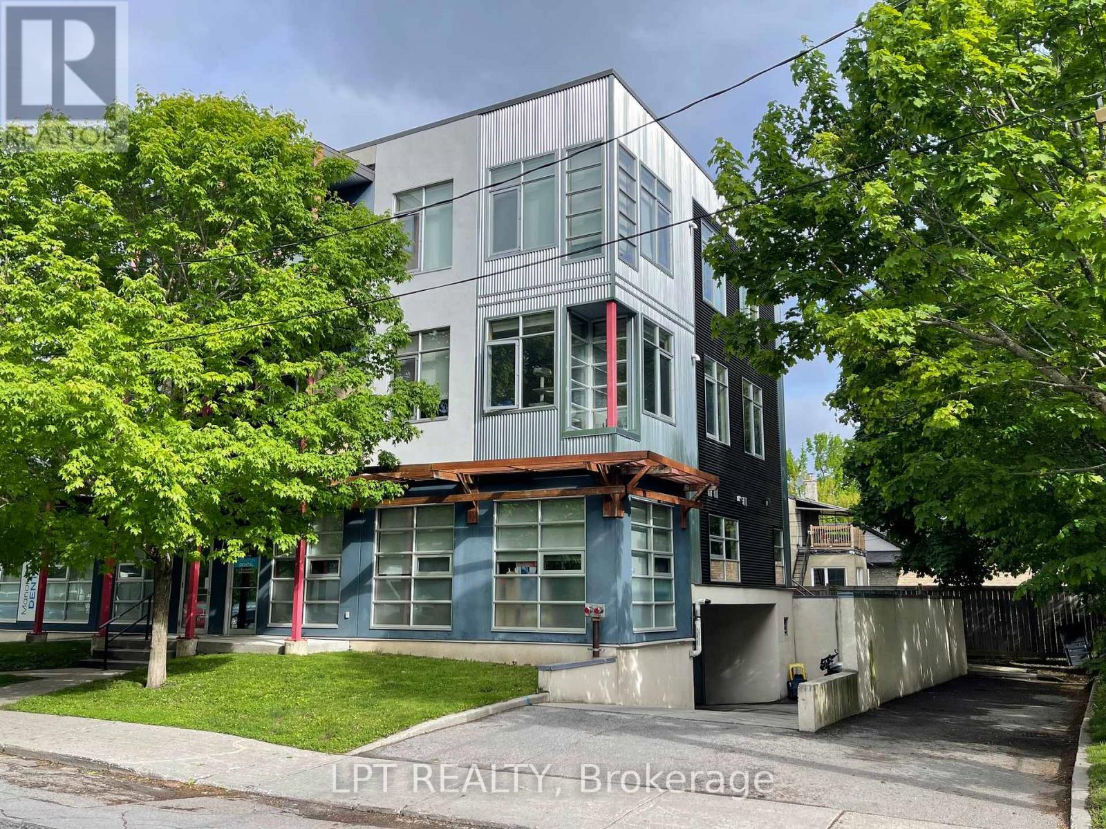 3 CLAREMONT DRIVE - 44