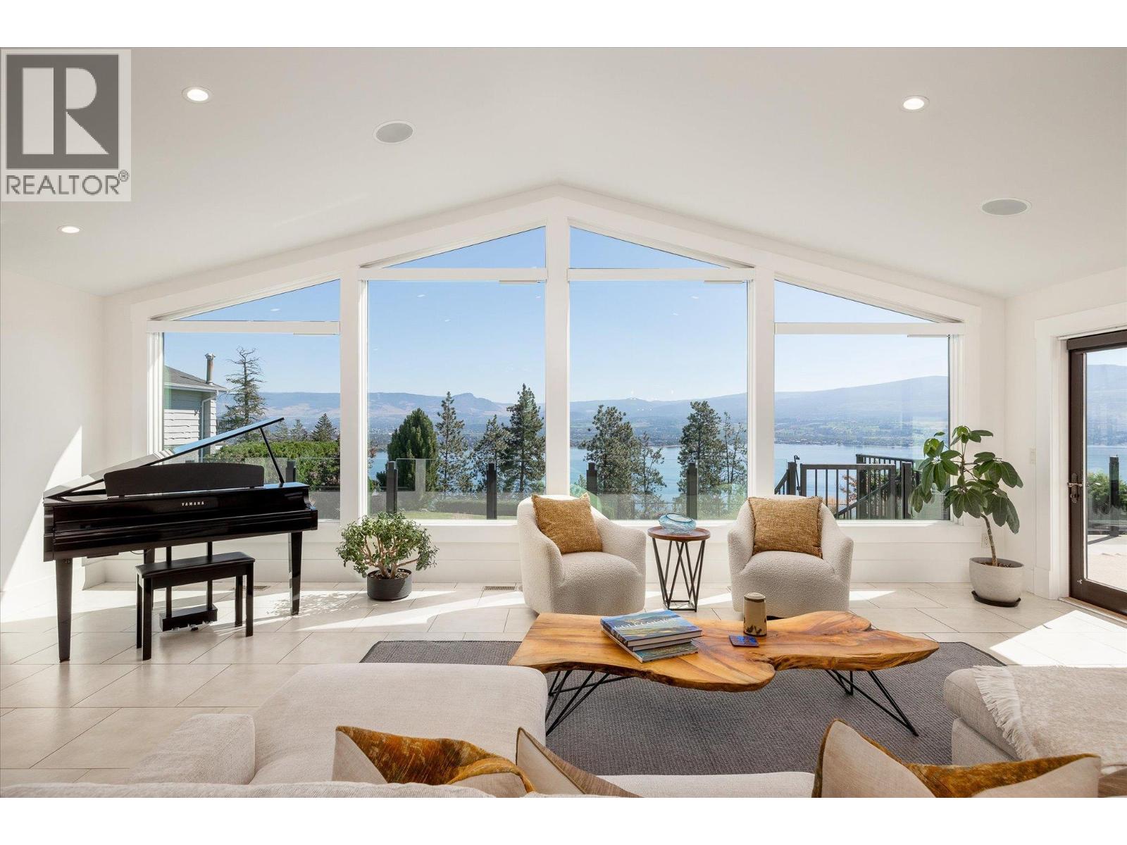  2523 Hillsborough Road, West Kelowna