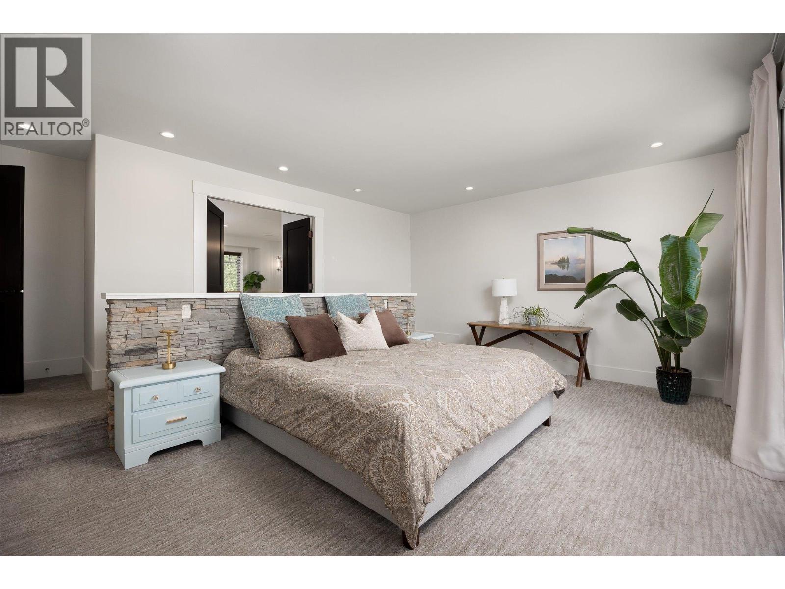  2523 Hillsborough Road, West Kelowna