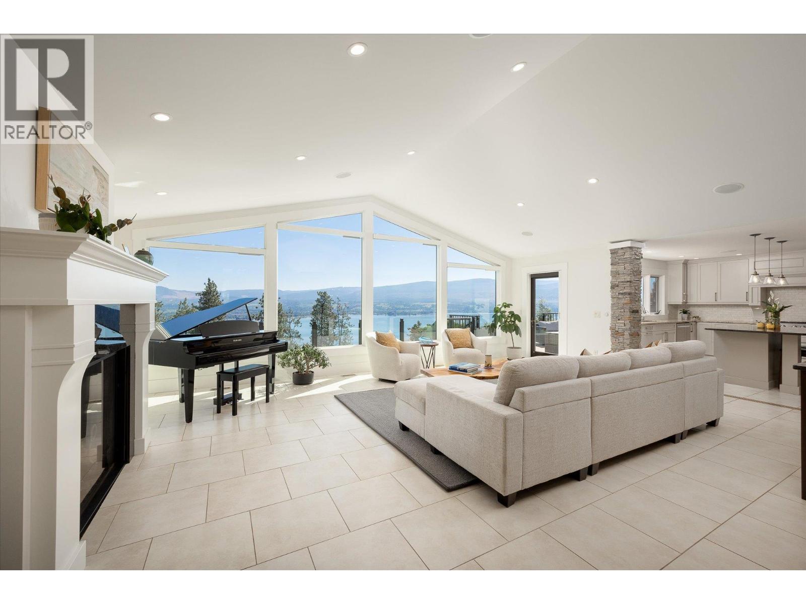  2523 Hillsborough Road, West Kelowna