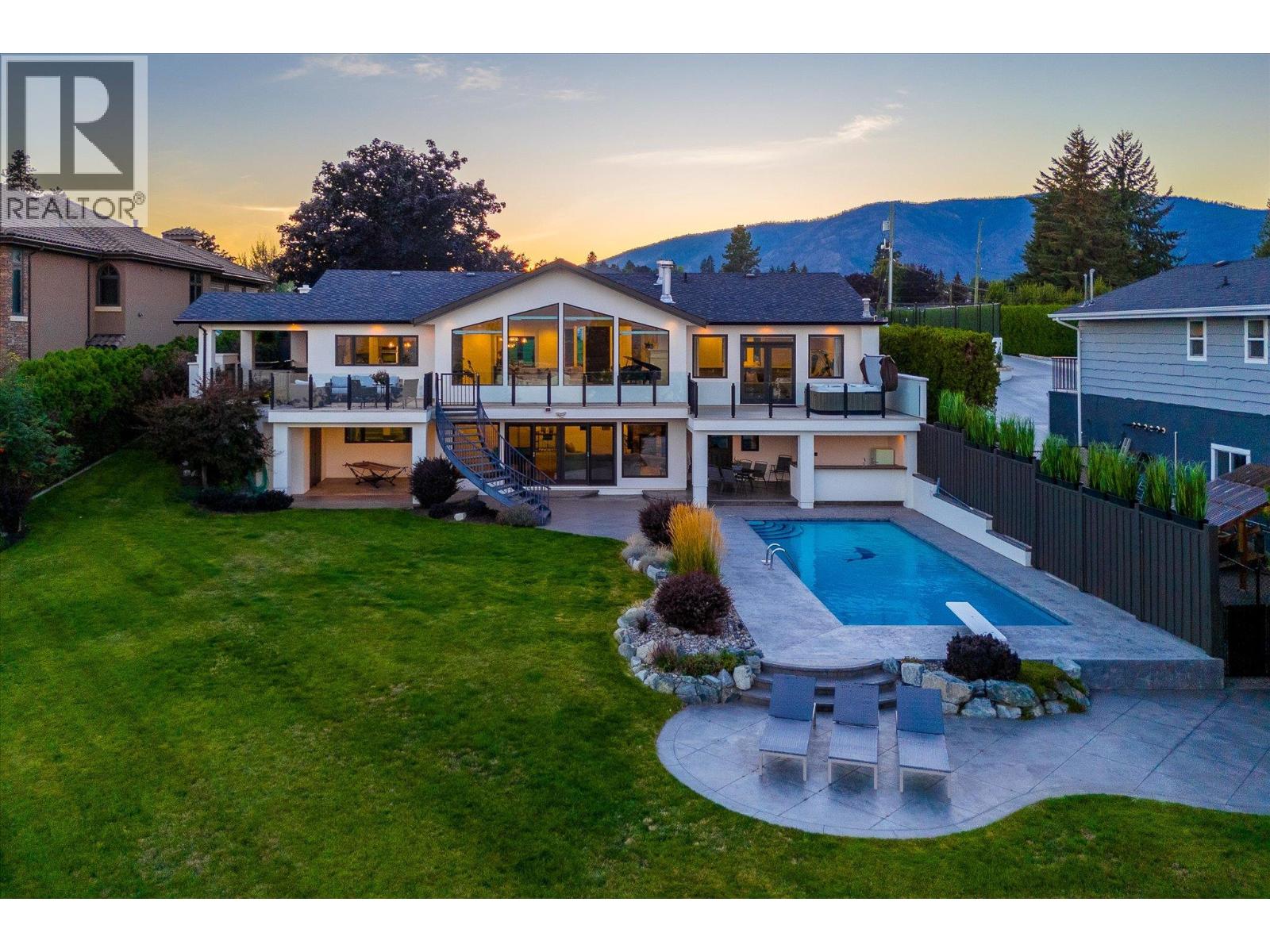  2523 Hillsborough Road, West Kelowna