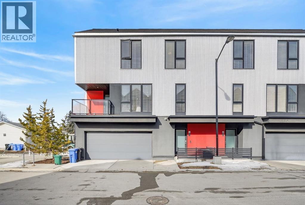 Single Family House for Sale in  Bow Grove NW Bowness Calgary 