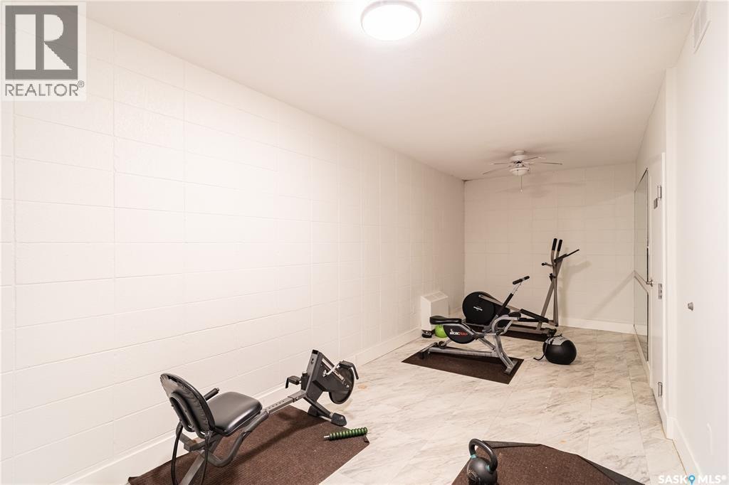 #329 65 Westfield DRIVE - 21