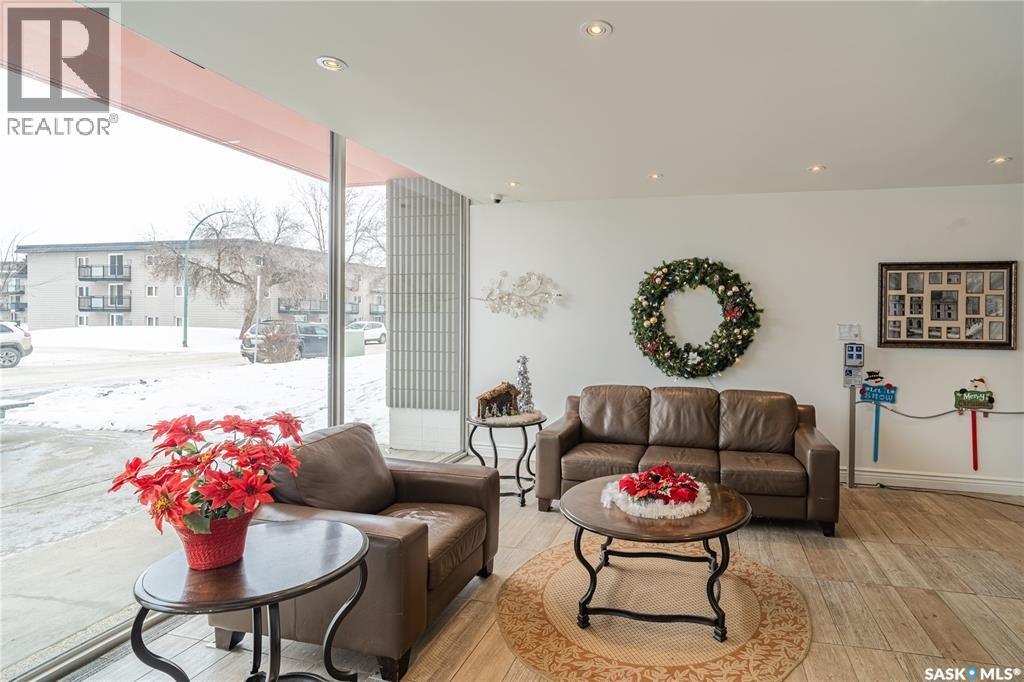 #329 65 Westfield DRIVE - 9