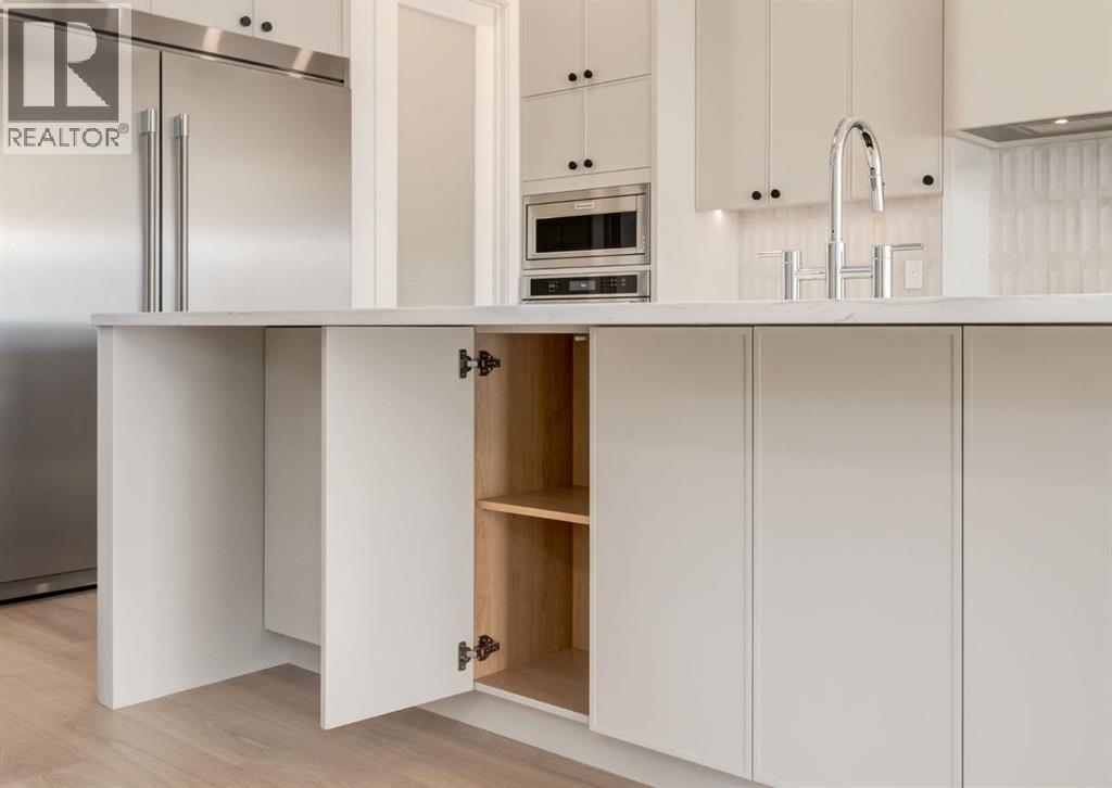 Single Family House for Sale in   Avenue NE Winston Heights/Mountview Calgary 