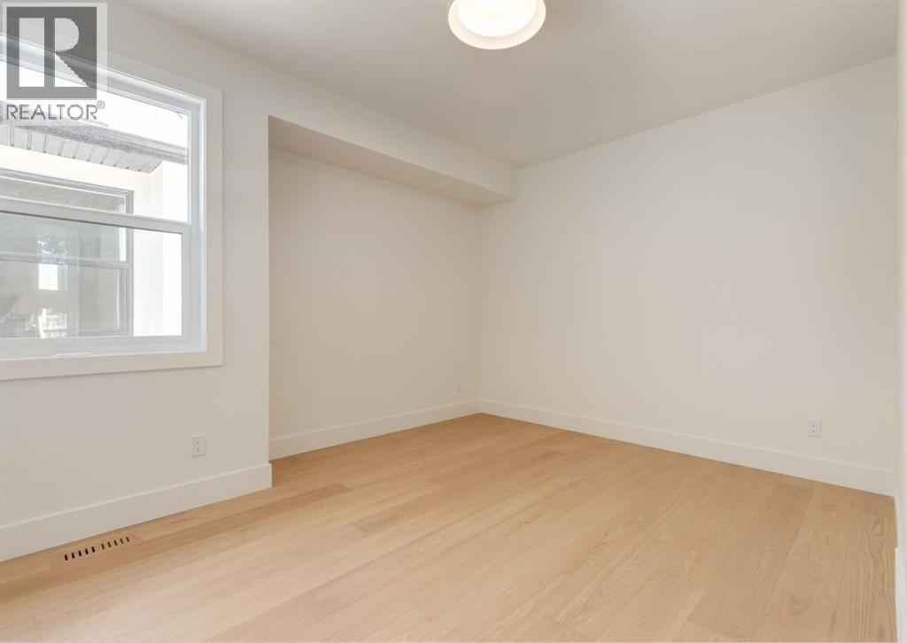 Single Family House for Sale in   Avenue NE Winston Heights/Mountview Calgary 