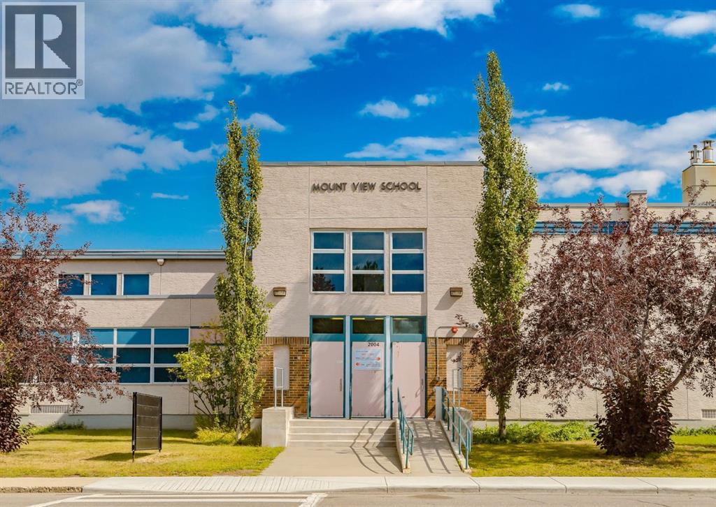 Single Family House for Sale in   Avenue NE Winston Heights/Mountview Calgary 