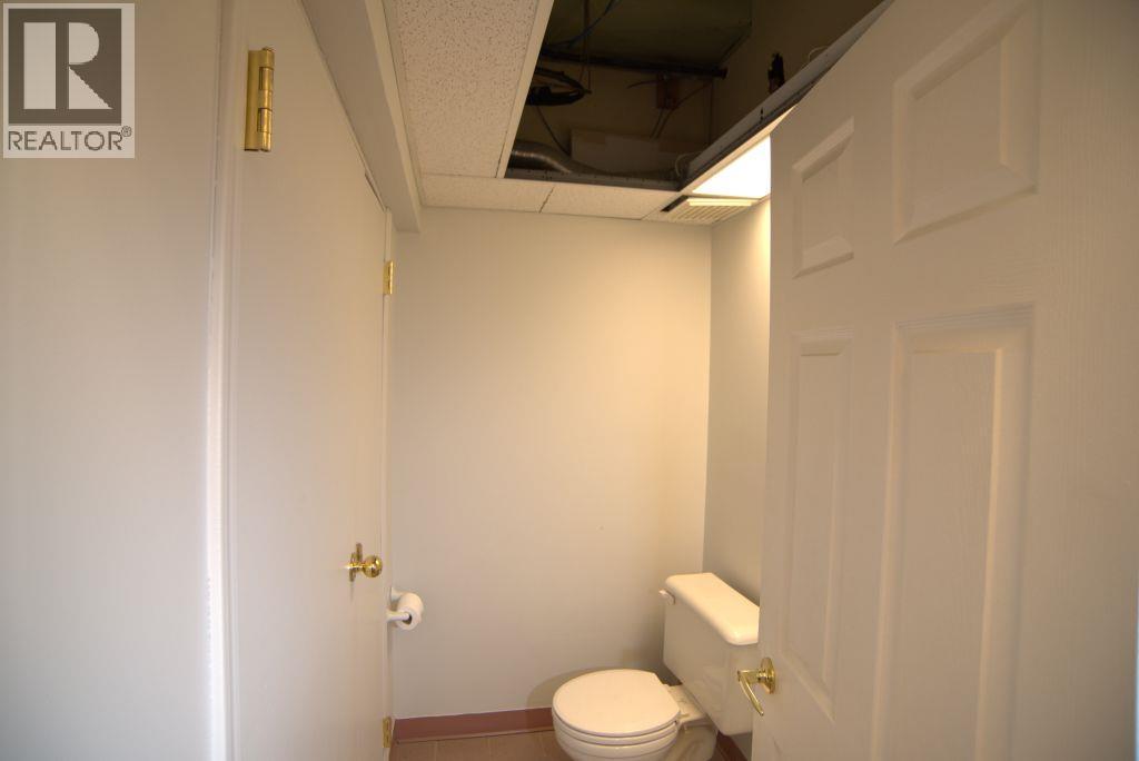 1267 & 1255 Cedar Avenue, Trail