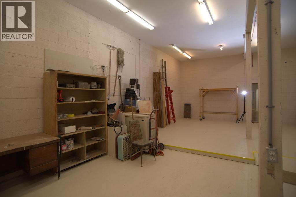 1267 & 1255 Cedar Avenue, Trail