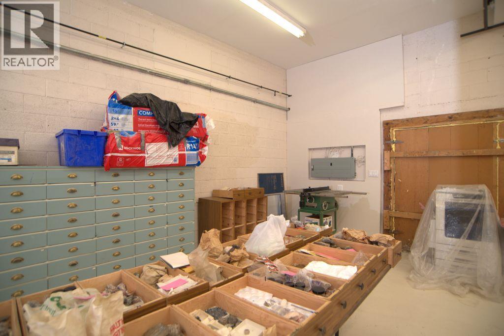 1267 & 1255 Cedar Avenue, Trail