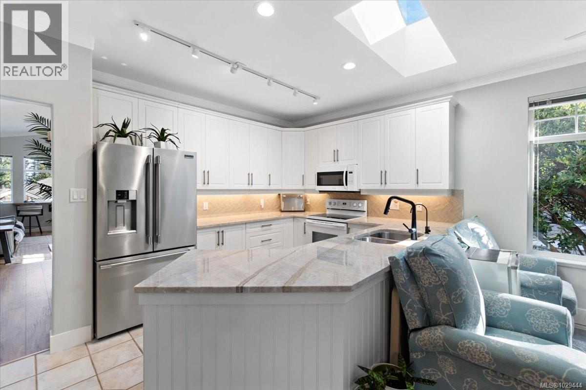 1254 SATURNA DR - 19