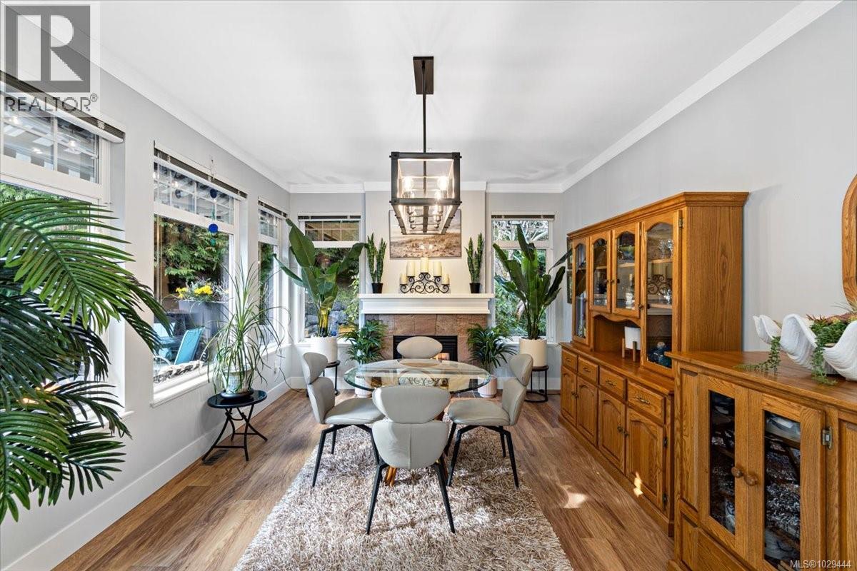 1254 SATURNA DR - 27