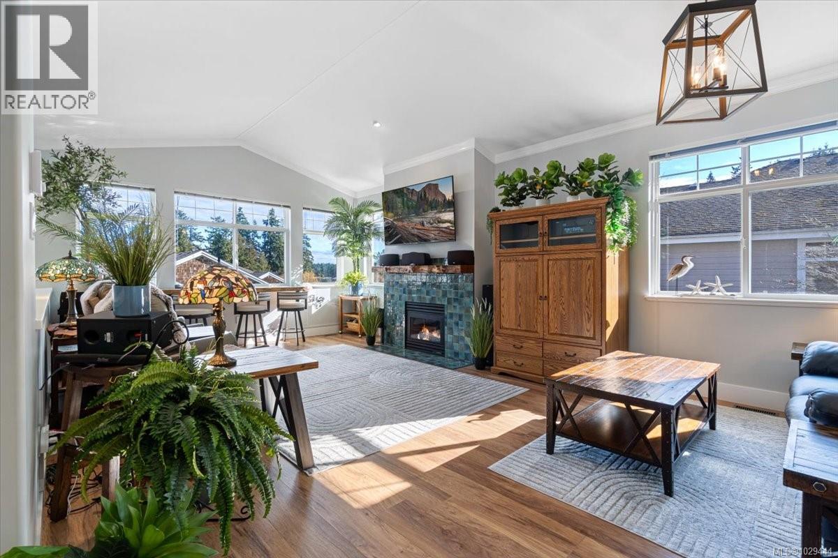 1254 SATURNA DR - Image 3