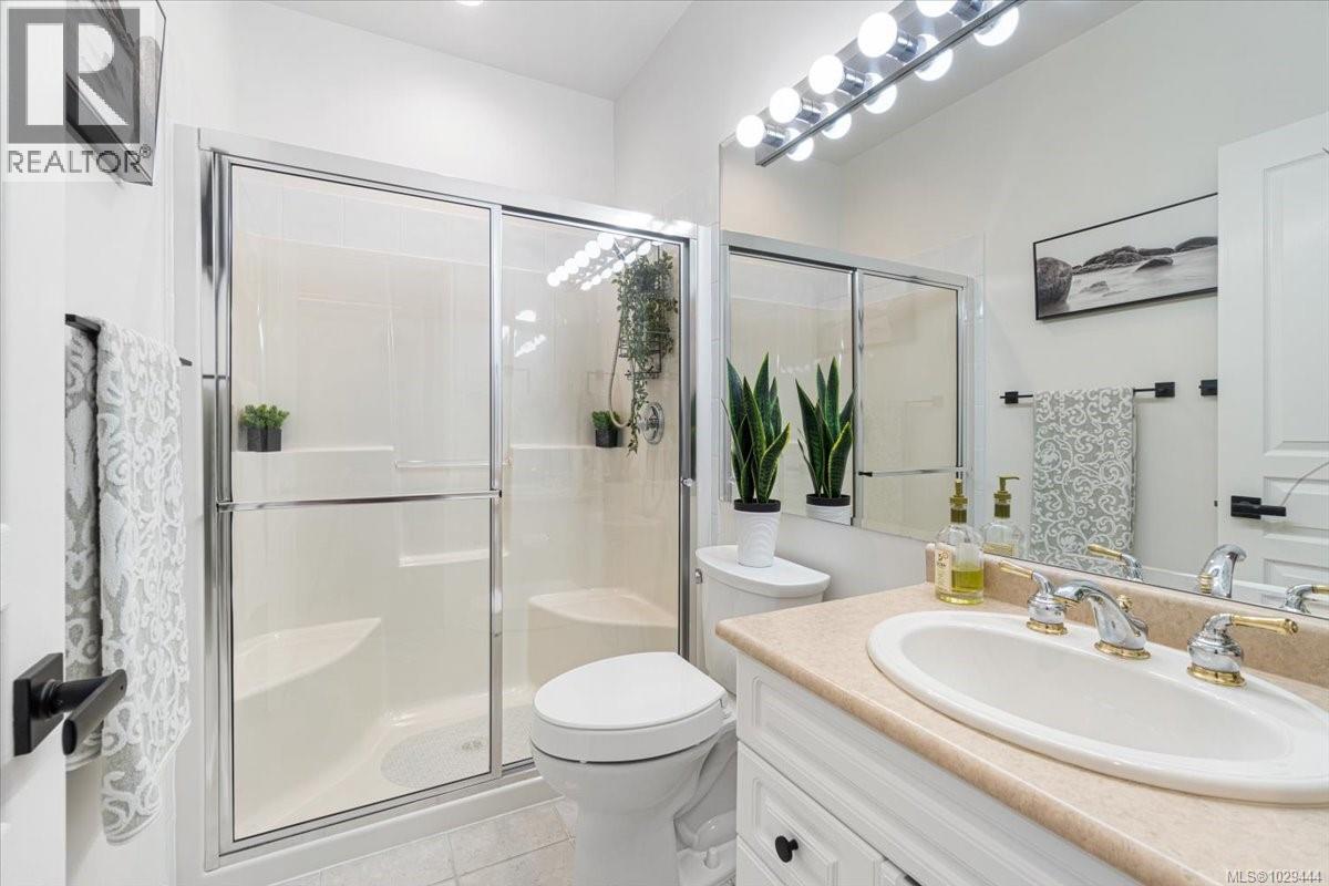 1254 SATURNA DR - 33