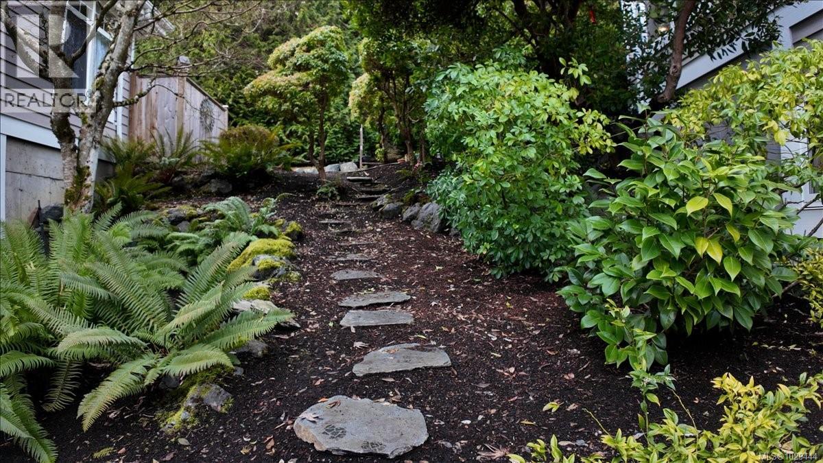 1254 SATURNA DR - 47