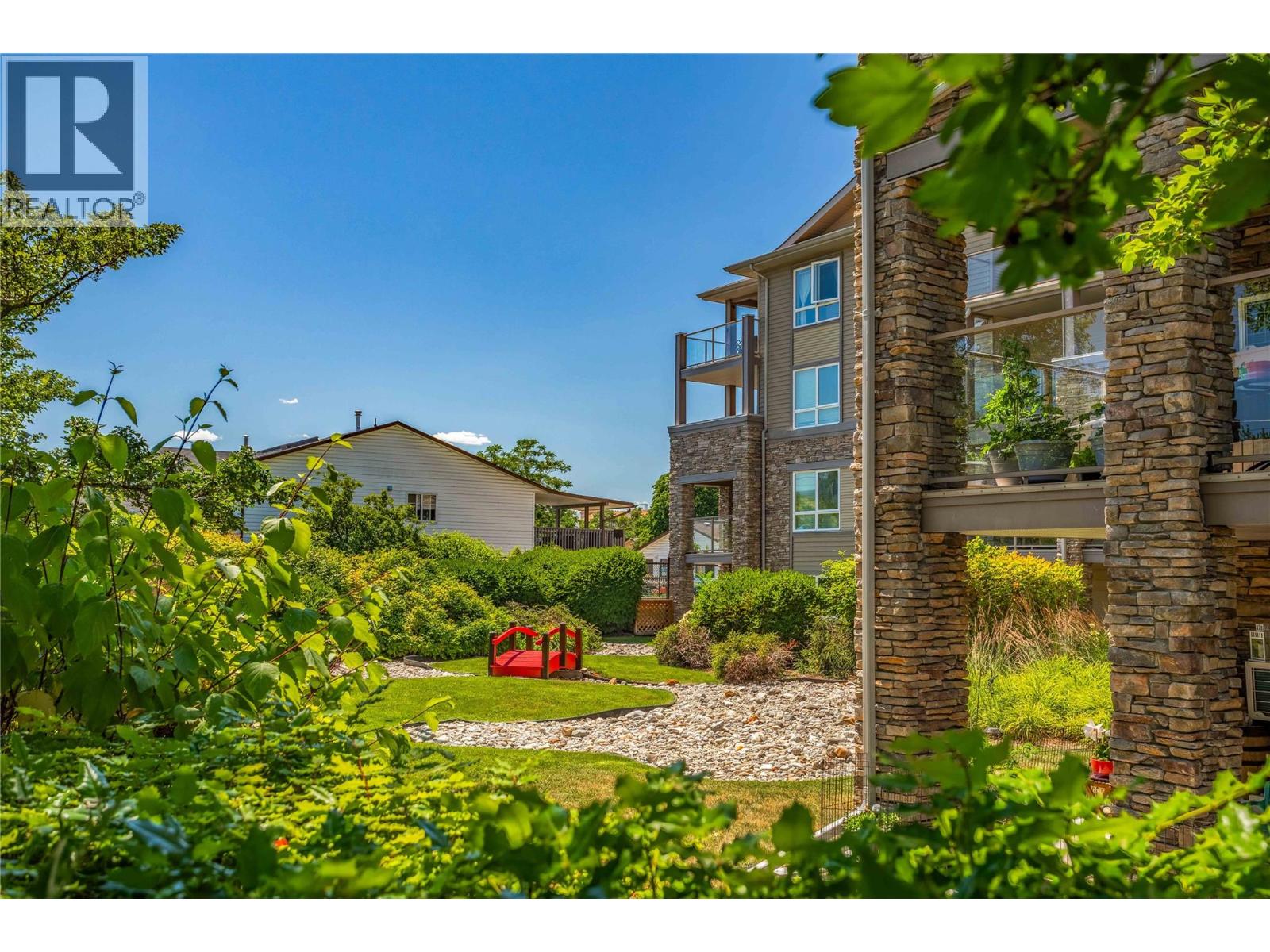 4105 325 McIntosh Road, Kelowna