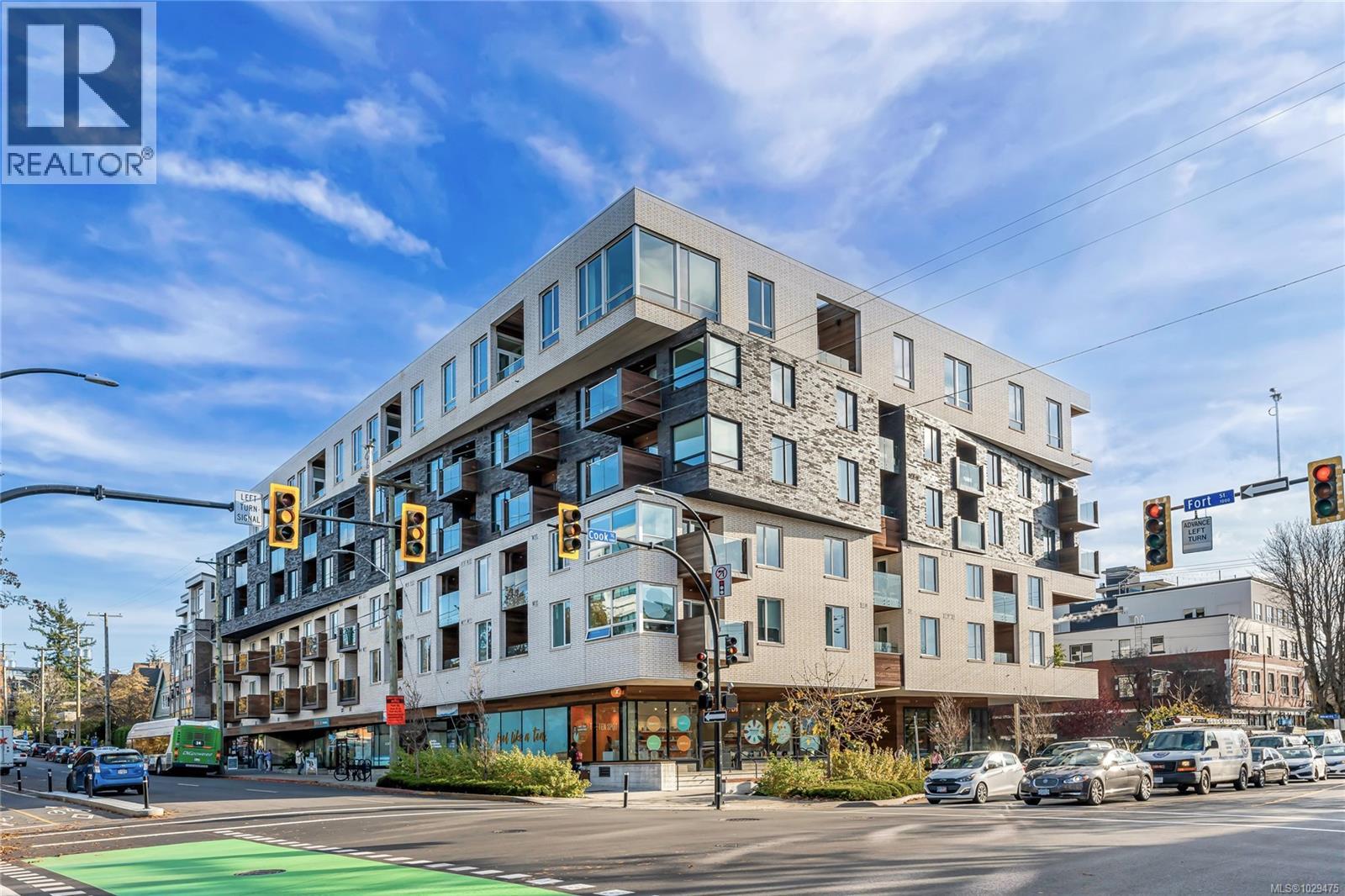 #405 1033 Cook St - 1
