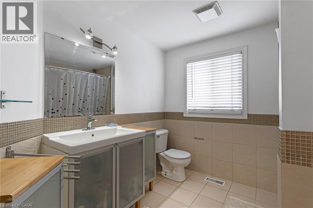 158 MCMEEKEN Drive,Cambridge,,