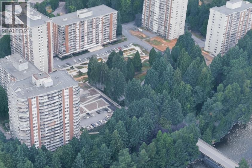 202 2012 FULLERTON Avenue - photo 2